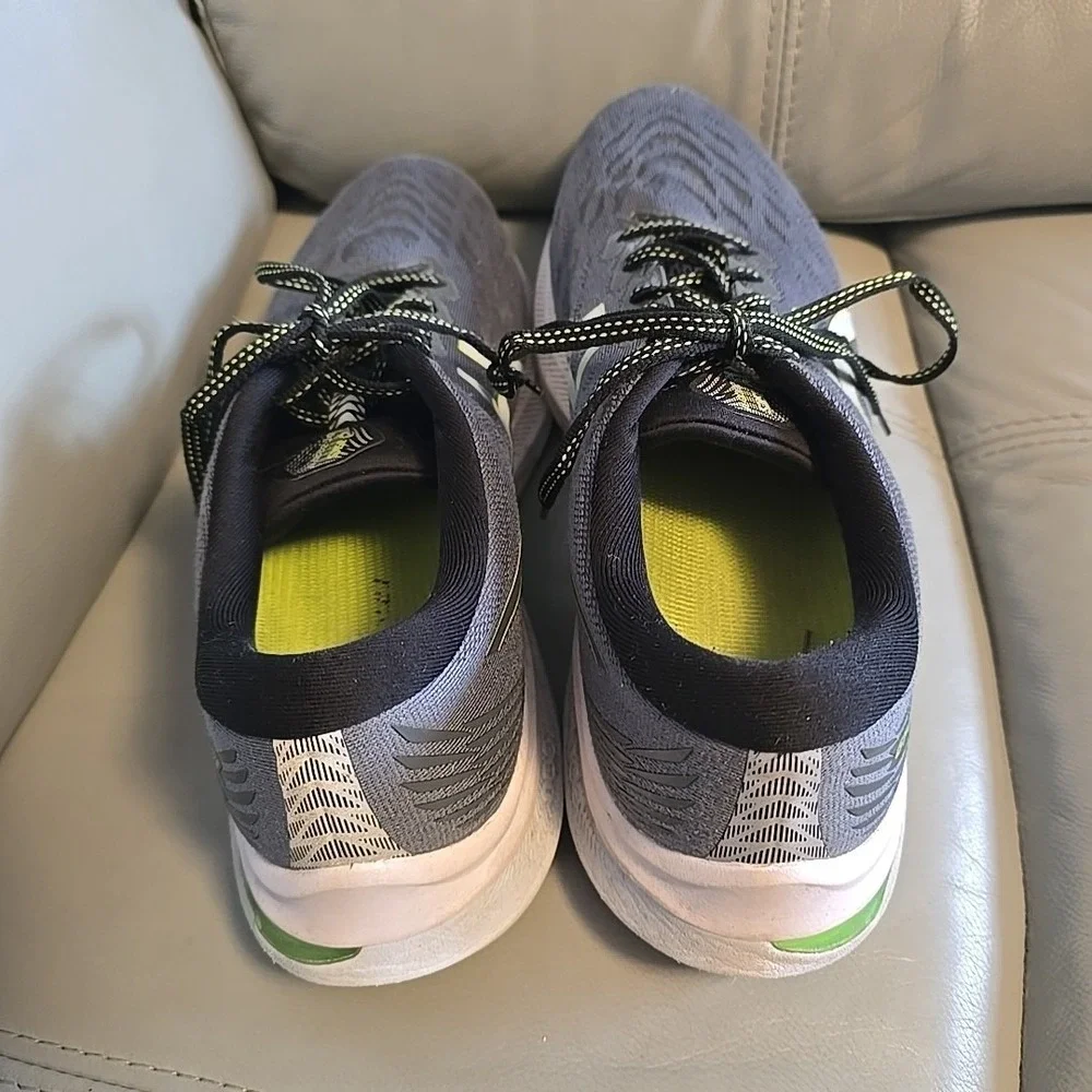 Asics GT-2000 11 Mens Size 11 Gray Green White Athletic‎ Running Shoes Sneakers